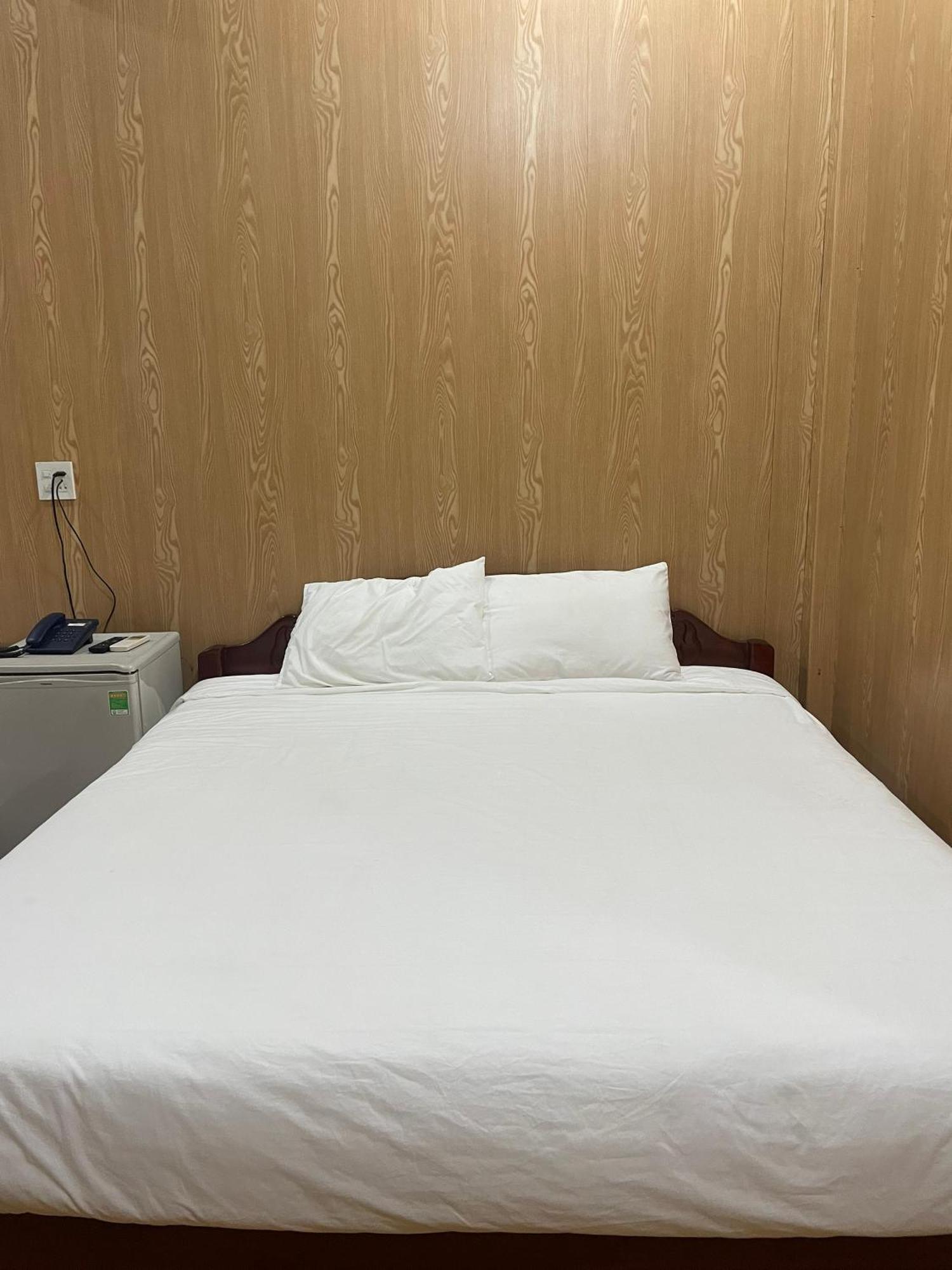 Hotel Khach San Huong Xua Hà Tiên Zewnętrze zdjęcie