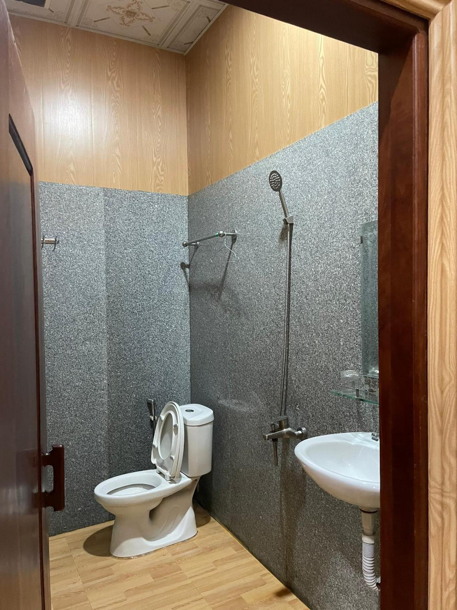 Hotel Khach San Huong Xua Hà Tiên Zewnętrze zdjęcie